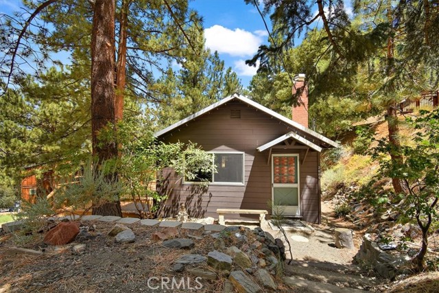 Detail Gallery Image 1 of 1 For 2080 Mojave Scenic Dr, Wrightwood,  CA 92397 - 2 Beds | 1 Baths