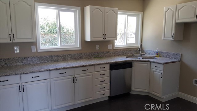 Detail Gallery Image 3 of 14 For 8849 Colorado Ave, Riverside,  CA 92503 - 3 Beds | 2/1 Baths