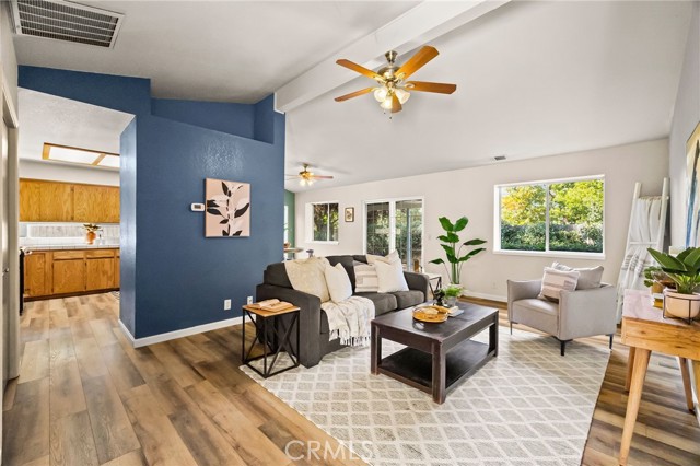 Detail Gallery Image 2 of 40 For 21 Turnbridge Welles, Chico,  CA 95973 - 3 Beds | 2 Baths