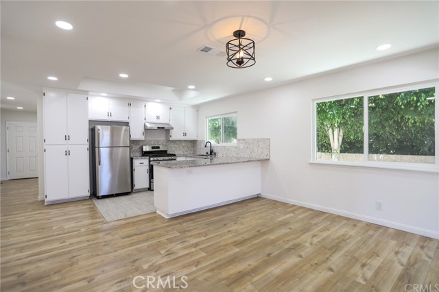 402 W Avenida De Las Flores photo 8