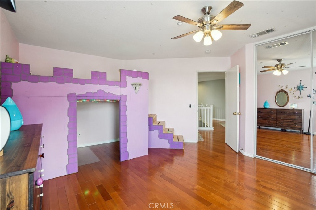 https://media.crmls.org/medias/78e1cb46-1820-4576-875b-b75fbc0ebac0.jpg?preset=X-Large