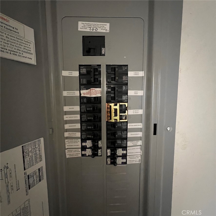 https://media.crmls.org/medias/78e24275-812f-45e1-b5d9-6230eb81a227.jpg?preset=X-Large