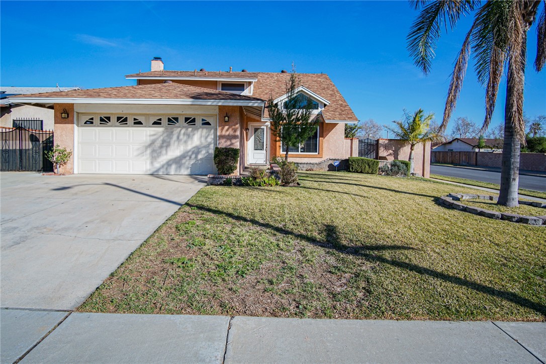 7445 Whitewood Dr, Fontana, CA 92336