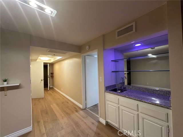 Detail Gallery Image 35 of 49 For 10660 Wilshire Bld #407,  Los Angeles,  CA 90024 - 1 Beds | 2 Baths