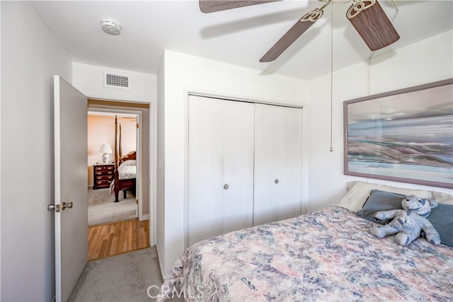 Detail Gallery Image 22 of 33 For 27812 Rosamond Dr, Canyon Country,  CA 91351 - 5 Beds | 2 Baths