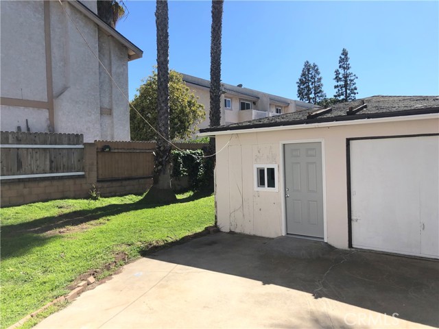 Detached one car garage with office or extra room to grow!