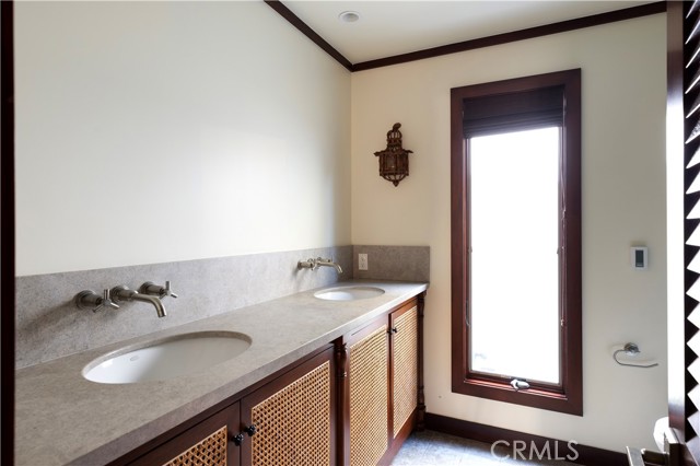 419 Evening Star Lane, Newport Beach CA: https://media.crmls.org/medias/78e3d13e-bf9c-4f34-bac2-df11f08097c5.jpg