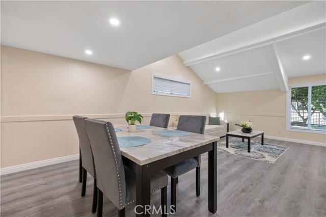 Detail Gallery Image 5 of 33 For 10732 Hatteras St, North Hollywood,  CA 91601 - 3 Beds | 2 Baths