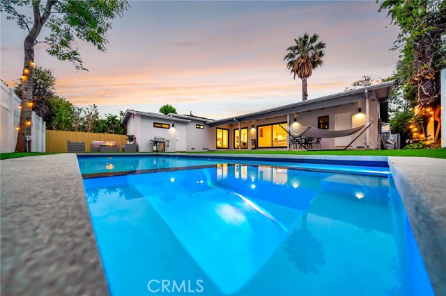 Detail Gallery Image 19 of 75 For 16127 Hartsook St, Encino,  CA 91436 - 4 Beds | 2/1 Baths