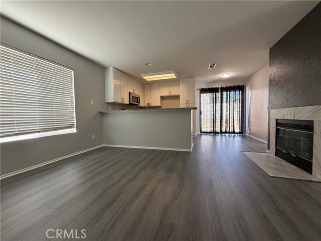 Detail Gallery Image 7 of 25 For 14610 Green River, Victorville,  CA 92394 - 3 Beds | 2/1 Baths