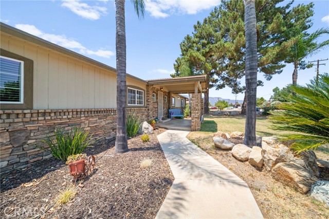 Detail Gallery Image 6 of 51 For 22135 Grove St, Wildomar,  CA 92595 - 4 Beds | 3 Baths