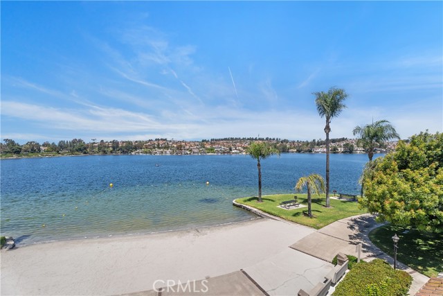 27879 Chipiona, Mission Viejo CA: https://media.crmls.org/medias/78e6ba18-91c5-417f-9cb7-f9b38c2b8526.jpg