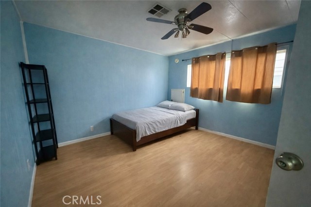 Detail Gallery Image 9 of 15 For 350 E San Jacinto Ave #197,  Riverside,  CA 92571 - 4 Beds | 2 Baths