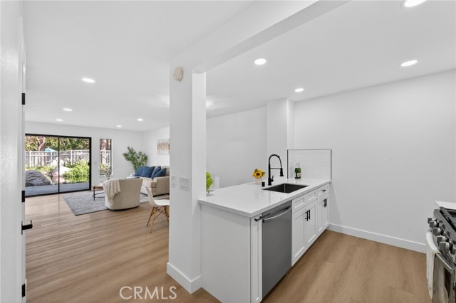 Detail Gallery Image 4 of 34 For 14004 Edgewater Dr, Norwalk,  CA 90650 - 2 Beds | 1 Baths