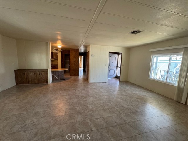 15181 Van Buren Boulevard, Riverside CA: https://media.crmls.org/medias/78e7fecd-5cc2-4560-9523-4c186d708e22.jpg