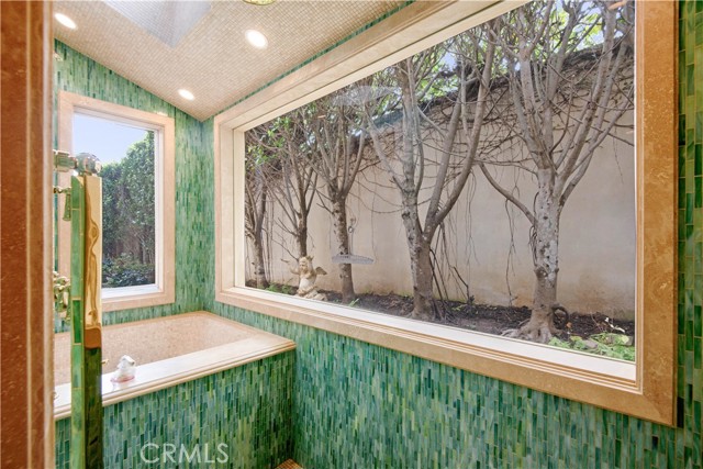Image 34 of 74 For 71 Marguerite Drive