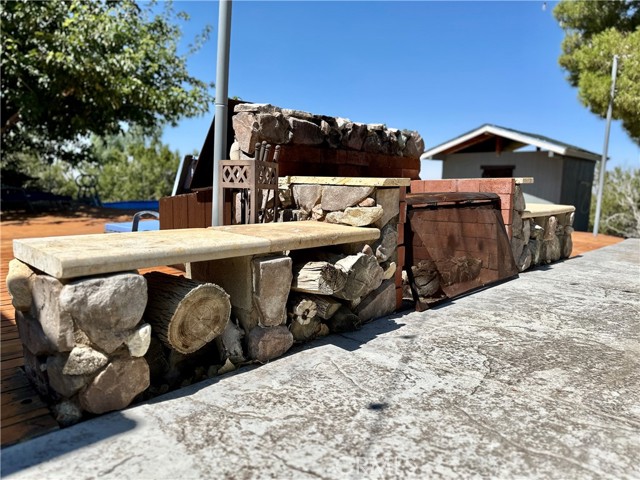 Detail Gallery Image 14 of 66 For 936 Tamarack Rd, Pinon Hills,  CA 92372 - 3 Beds | 4 Baths