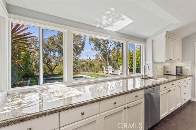 29 Hancock Street, Laguna Niguel CA: https://media.crmls.org/medias/78ea3774-10dc-41b5-9c63-0cd5b12f2eca.jpg