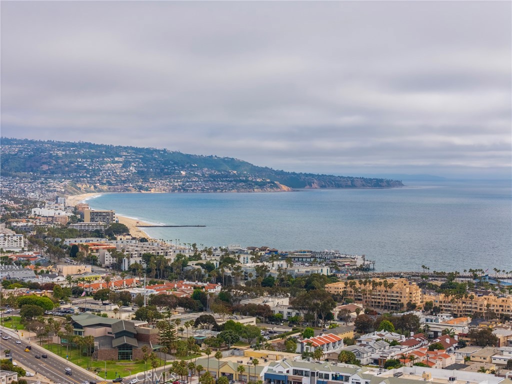 https://media.crmls.org/medias/78ea4a5c-1d8c-4ee1-bb96-c98da2d3accc.jpg?preset=X-Large
