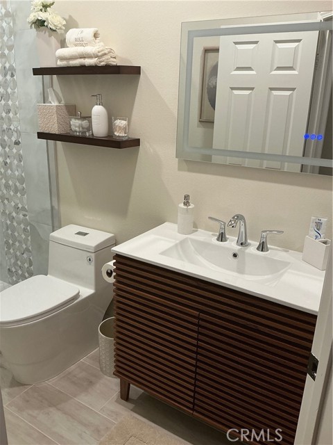 Detail Gallery Image 32 of 44 For 508 Bannister Way #B,  Simi Valley,  CA 93065 - 3 Beds | 2/1 Baths