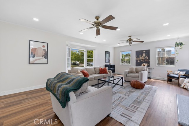 Detail Gallery Image 4 of 51 For 3429 Falcon Avenue, Long Beach,  CA 90807 - 3 Beds | 2/1 Baths