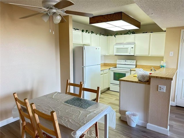 Detail Gallery Image 1 of 12 For 1400 W Edgehill Rd # 39, San Bernardino,  CA 92405 - 1 Beds | 1 Baths