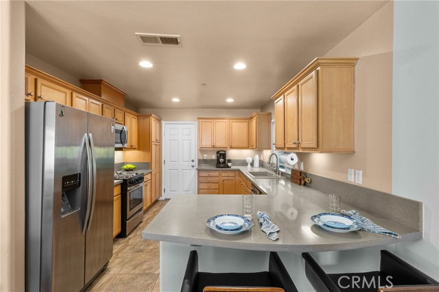 Detail Gallery Image 11 of 48 For 15721 Cobalt St #118,  Sylmar,  CA 91342 - 3 Beds | 3 Baths