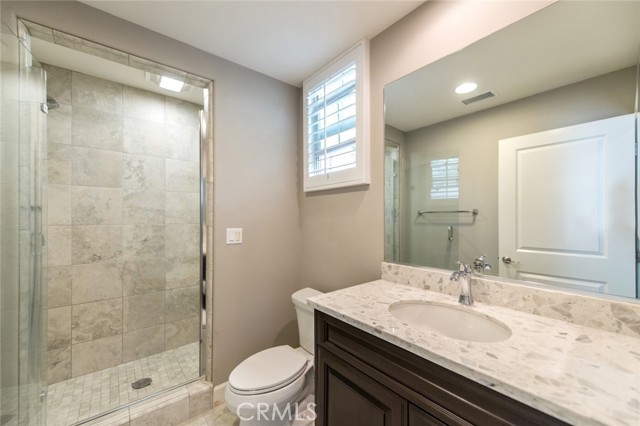 Detail Gallery Image 18 of 42 For 120 Tomato Springs, Irvine,  CA 92618 - 4 Beds | 3/1 Baths