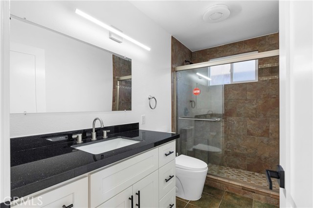 Detail Gallery Image 30 of 46 For 6107 Cartagena Ave, Bakersfield,  CA 93313 - 4 Beds | 3 Baths