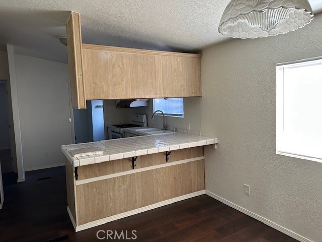 Detail Gallery Image 4 of 12 For 3015 12th, Clearlake,  CA 95422 - 3 Beds | 2 Baths