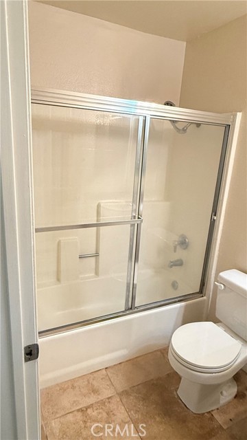 Detail Gallery Image 15 of 17 For 5510 Owensmouth Ave #120,  Woodland Hills,  CA 91367 - 3 Beds | 2 Baths