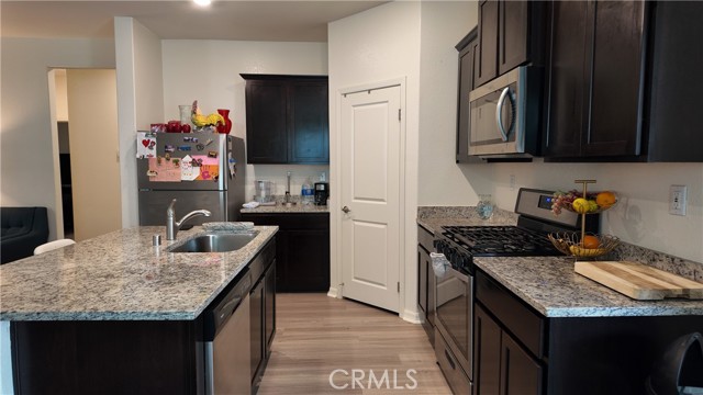 Detail Gallery Image 10 of 45 For 16811 Desert Star, Victorville,  CA 92394 - 3 Beds | 2 Baths