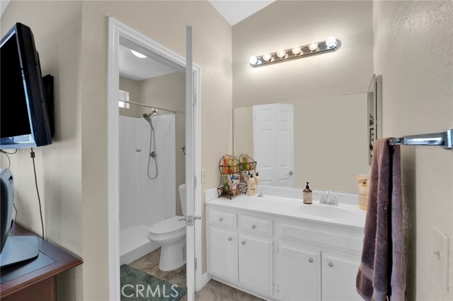 11359 Courtside, Victorville CA: https://media.crmls.org/medias/78ef4691-92bc-4eb9-bba6-63ae3f07b29a.jpg