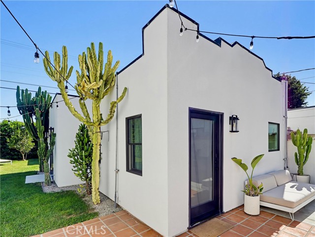 2932 Edgehill photo 36