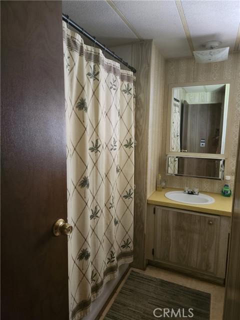 Detail Gallery Image 9 of 13 For 15940 Stoddard Wells Rd #44,  Victorville,  CA 92395 - 2 Beds | 2 Baths