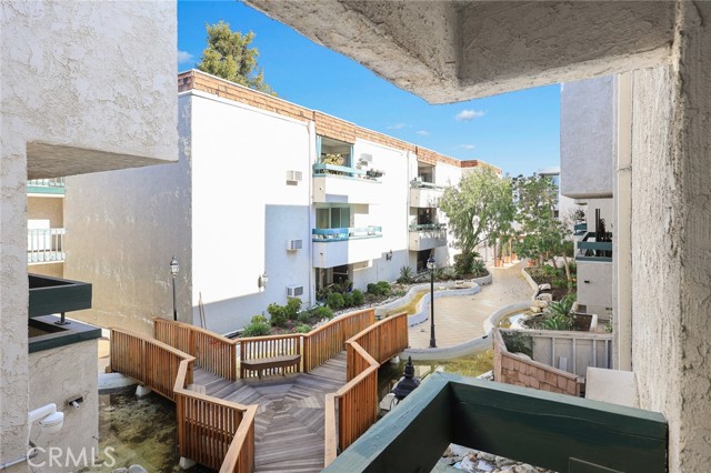 Detail Gallery Image 26 of 44 For 360 S Euclid Ave #219,  Pasadena,  CA 91101 - 2 Beds | 2 Baths