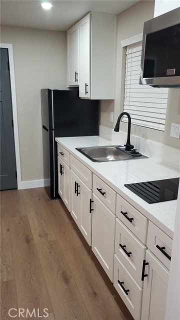 549 B E La Deney Drive, Ontario CA: https://media.crmls.org/medias/78f1c395-dac4-4106-882d-965121d0605a.jpg