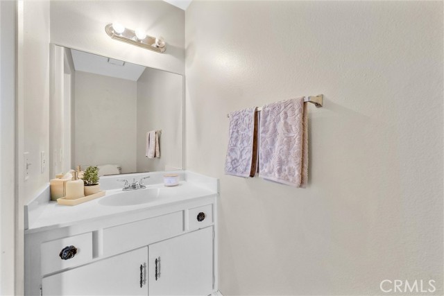 Detail Gallery Image 18 of 39 For 930 Golden Springs Dr #B,  Diamond Bar,  CA 91765 - 3 Beds | 2/1 Baths