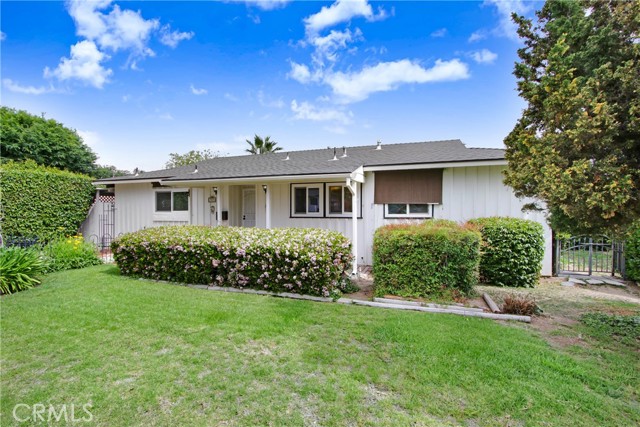 Detail Gallery Image 3 of 44 For 927 Alta Loma Dr, Corona,  CA 92882 - 4 Beds | 2 Baths