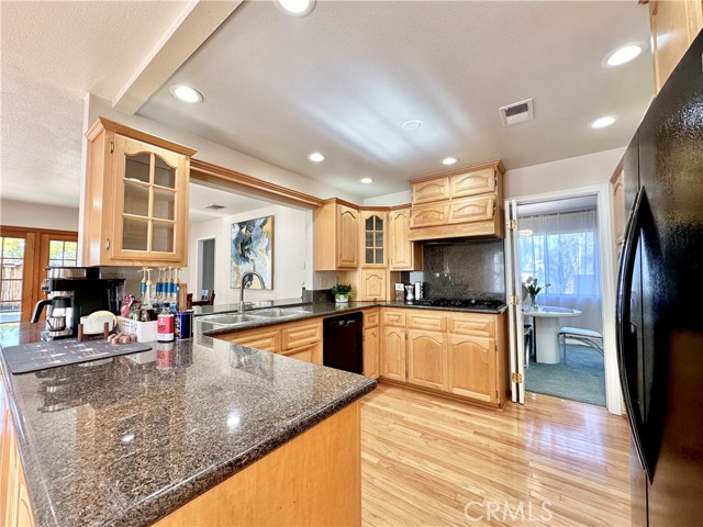 Detail Gallery Image 17 of 56 For 1421 Diamond Ct, Redlands,  CA 92374 - 5 Beds | 2/1 Baths