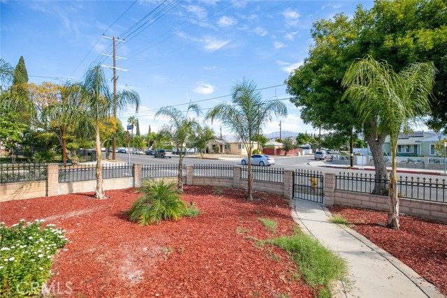 7659 Tujunga Avenue photo 4