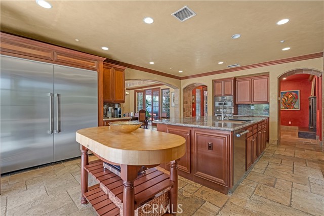 780 W Aster Place, Santa Ana CA: https://media.crmls.org/medias/78f5441a-3ed8-41a3-8cfb-f1df50e9db87.jpg