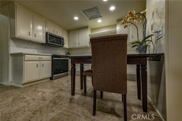 13171 St. Andrews Drive, Seal Beach CA: https://media.crmls.org/medias/78f64d72-7db2-4d82-bf3c-d45cfa9a4ad4.jpg