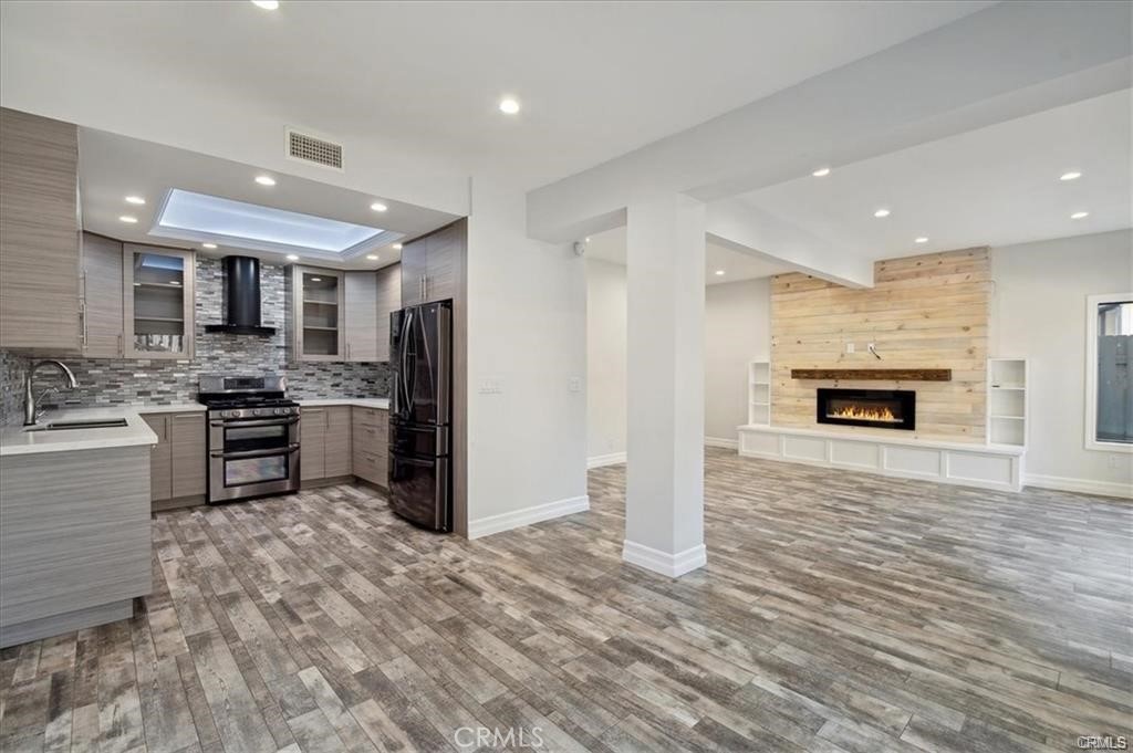 10831 Roycroft Street #72