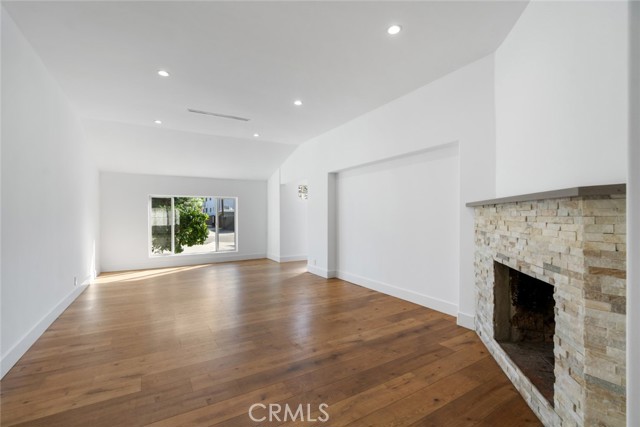 Detail Gallery Image 6 of 54 For 6015 Laurelgrove, North Hollywood,  CA 91606 - 5 Beds | 5 Baths