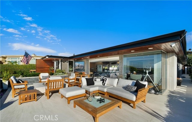 Detail Gallery Image 5 of 56 For 1020 White Sails, Corona Del Mar,  CA 92625 - 3 Beds | 3 Baths