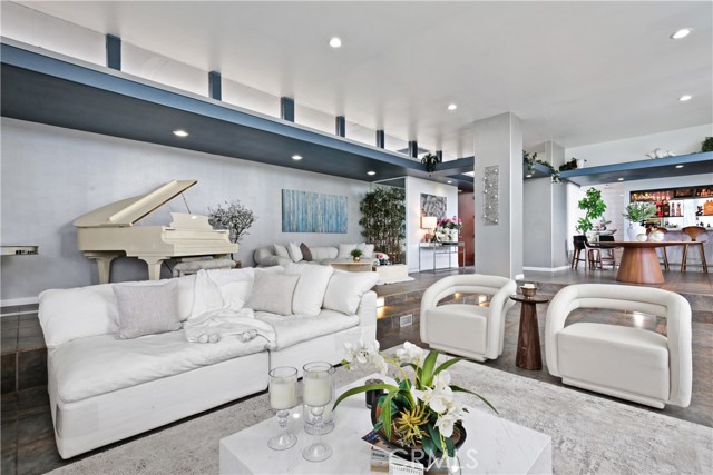 Detail Gallery Image 5 of 49 For 8434 Quinn St, Downey,  CA 90241 - 5 Beds | 4 Baths