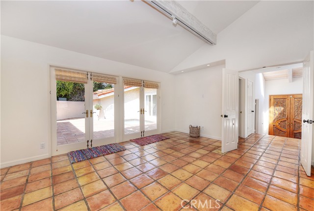 Detail Gallery Image 14 of 28 For 906 Emerald Bay, Laguna Beach,  CA 92651 - 4 Beds | 2/1 Baths