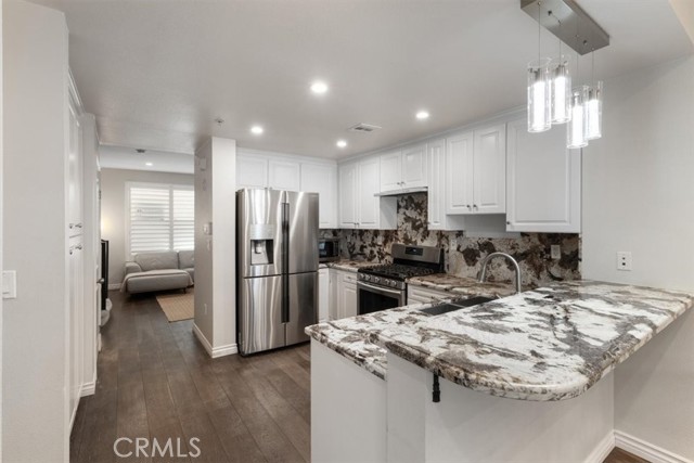 89 E Commonwealth Avenue, Alhambra CA: https://media.crmls.org/medias/78f7ecec-856d-48b8-a6b3-9d927a0a7f6c.jpg