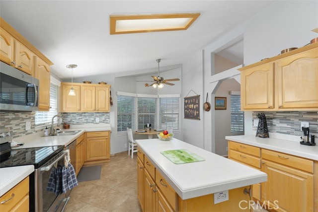 Detail Gallery Image 9 of 42 For 27250 Murrieta Rd #292,  Menifee,  CA 92586 - 3 Beds | 2 Baths